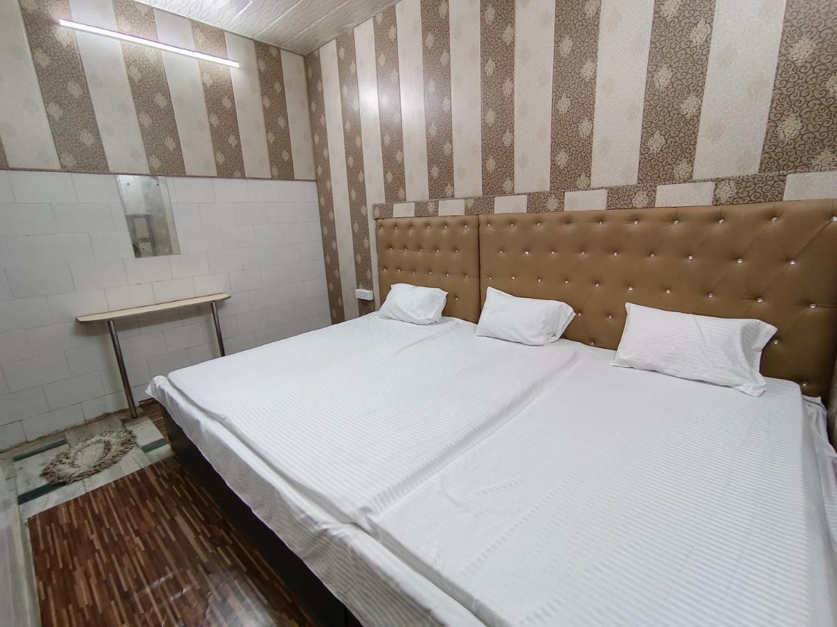 Hotel India Inn Walking Distance From Taj Mahal-- Rooftop Taj Mahal View Agra  Bagian luar foto