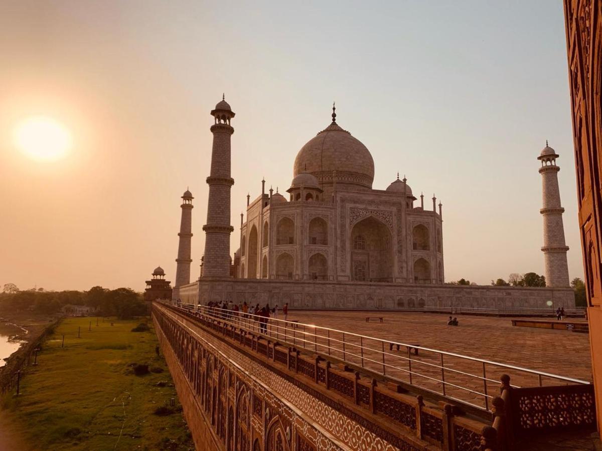 Hotel India Inn Walking Distance From Taj Mahal-- Rooftop Taj Mahal View Agra  Bagian luar foto