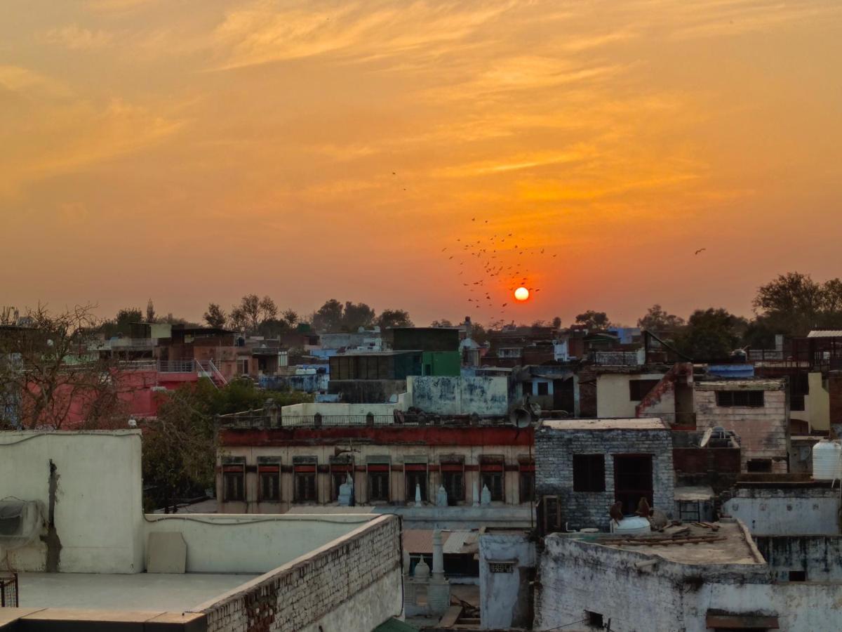 Hotel India Inn Walking Distance From Taj Mahal-- Rooftop Taj Mahal View Agra  Bagian luar foto