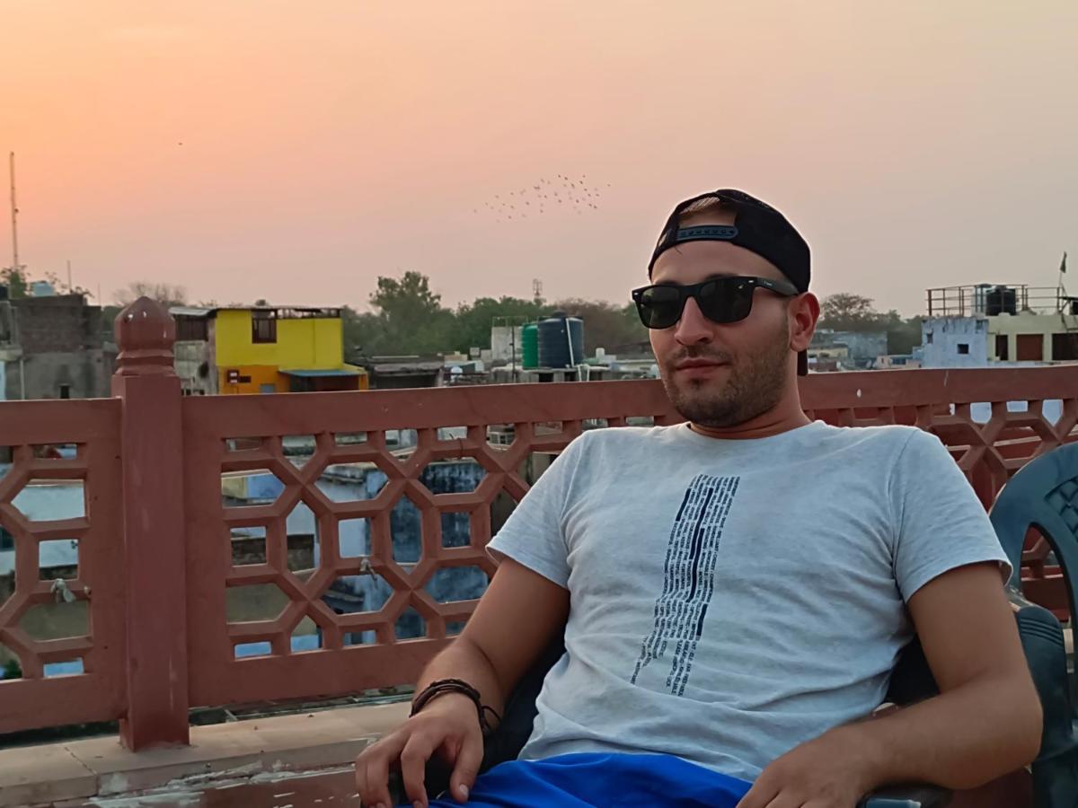 Hotel India Inn Walking Distance From Taj Mahal-- Rooftop Taj Mahal View Agra  Bagian luar foto