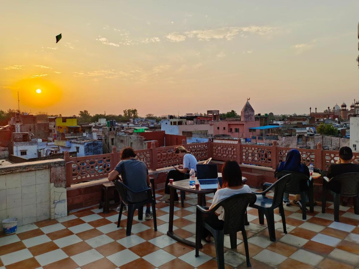Hotel India Inn Walking Distance From Taj Mahal-- Rooftop Taj Mahal View Agra  Bagian luar foto