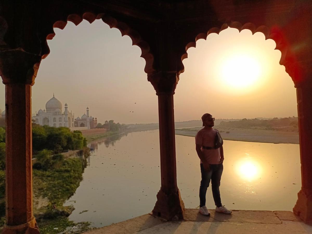 Hotel India Inn Walking Distance From Taj Mahal-- Rooftop Taj Mahal View Agra  Bagian luar foto