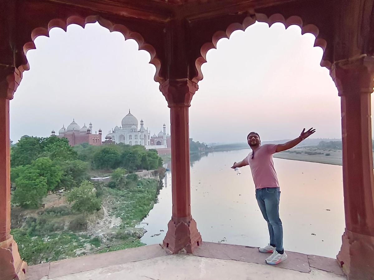 Hotel India Inn Walking Distance From Taj Mahal-- Rooftop Taj Mahal View Agra  Bagian luar foto
