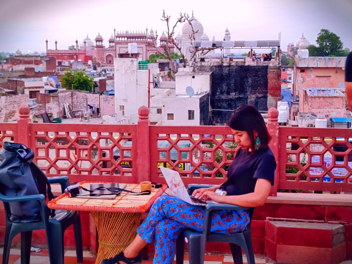 Hotel India Inn Walking Distance From Taj Mahal-- Rooftop Taj Mahal View Agra  Bagian luar foto