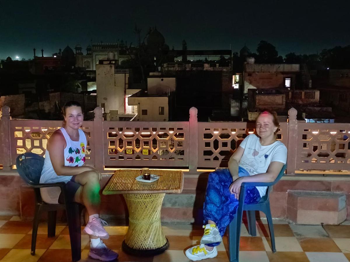 Hotel India Inn Walking Distance From Taj Mahal-- Rooftop Taj Mahal View Agra  Bagian luar foto
