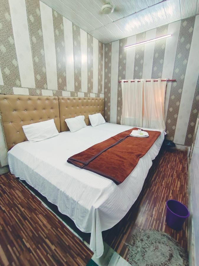 Hotel India Inn Walking Distance From Taj Mahal-- Rooftop Taj Mahal View Agra  Bagian luar foto