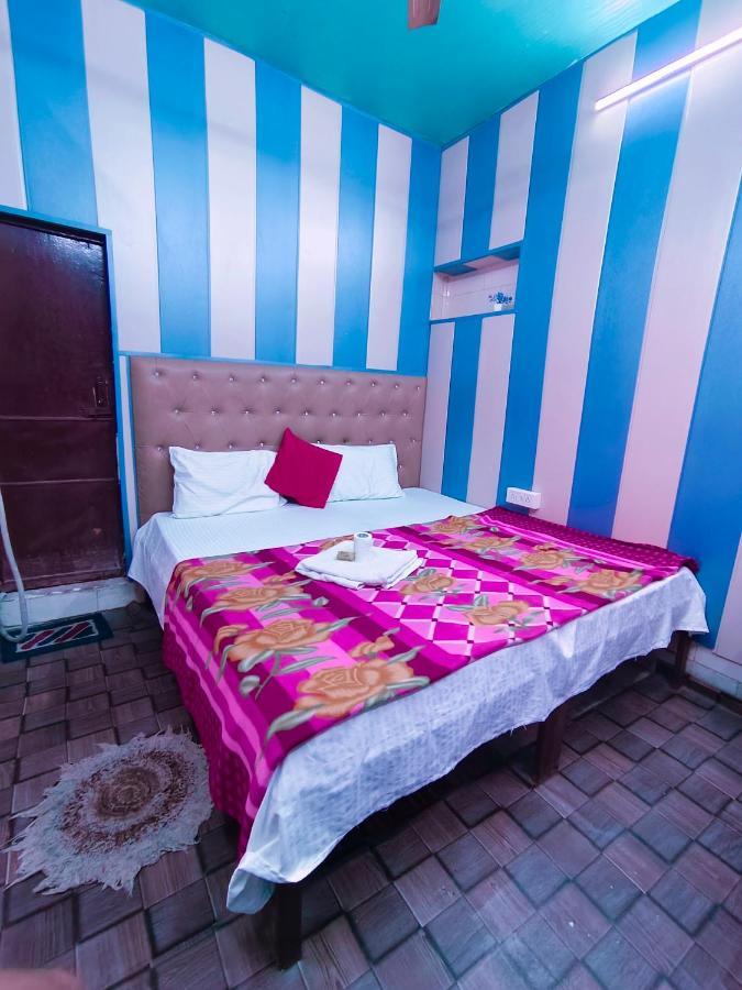 Hotel India Inn Walking Distance From Taj Mahal-- Rooftop Taj Mahal View Agra  Bagian luar foto