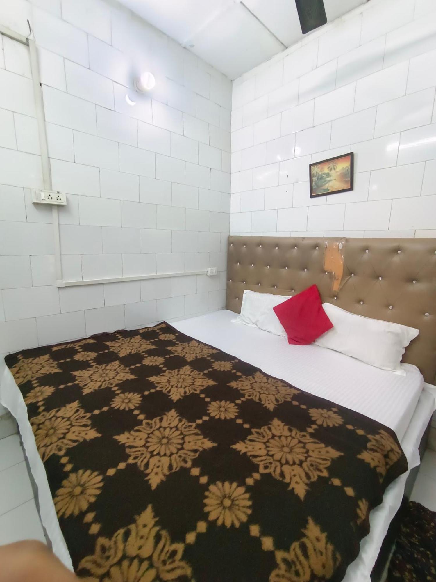 Hotel India Inn Walking Distance From Taj Mahal-- Rooftop Taj Mahal View Agra  Bagian luar foto