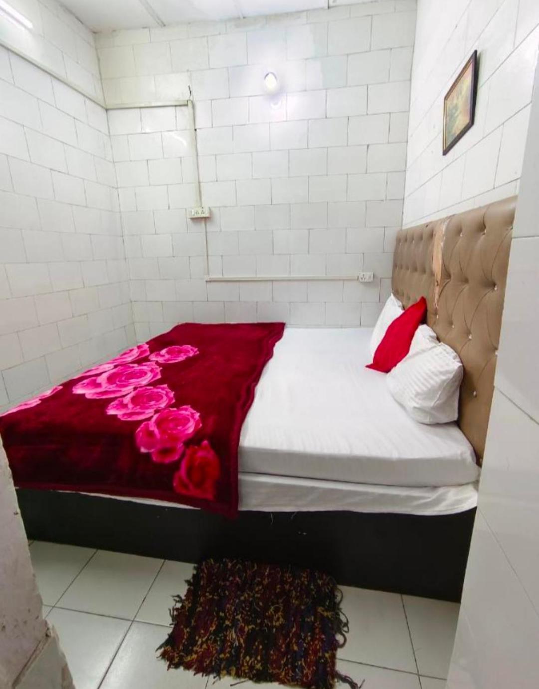 Hotel India Inn Walking Distance From Taj Mahal-- Rooftop Taj Mahal View Agra  Bagian luar foto